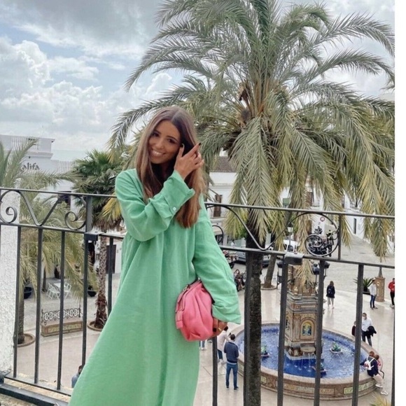voluminous midi dress zara Zara White Voluminous Midi Dress, Women's Fashion, Dresses & Sets, Dresses  on Carousell